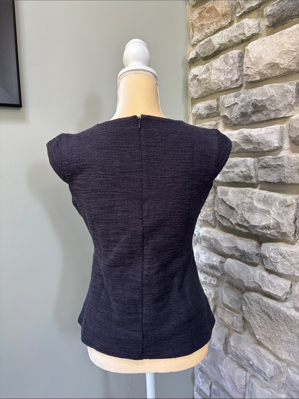Ann Taylor Navy BlueTextured Cap-Sleeve Top, NWT, SP - Picture 4 of 8